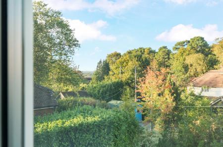 1364303-17-68e7f3...