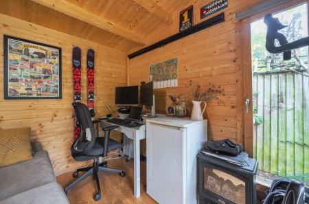 1366048-25-68ee54...