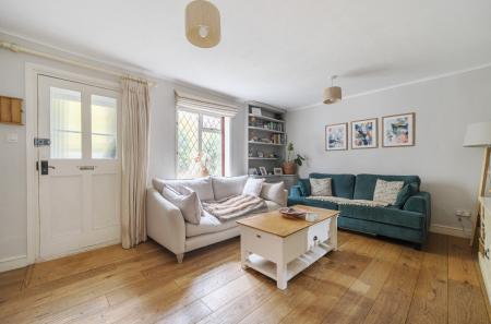 1366048-9-68ee530...