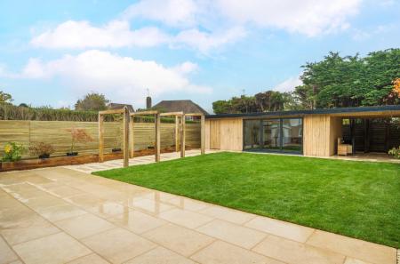 1364699-19-68e93d...