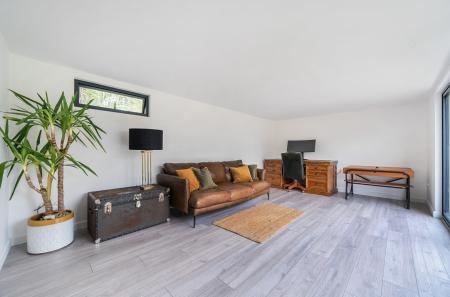 1364699-24-68e93e...