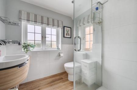 1364699-27-68e93e...