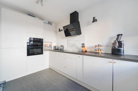 1345680-24-68da6e...