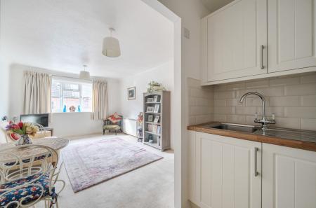 1363016-19-68f772...