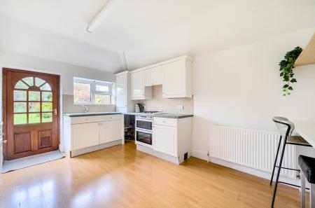 1372385-15-68f9f0...