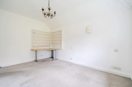 1372385-10-68f9ef...