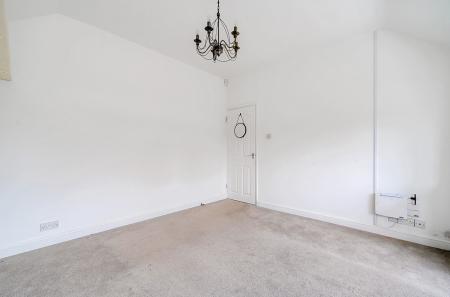 1372385-6-68f9eec...