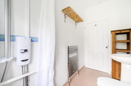 1372385-12-68f9ef...