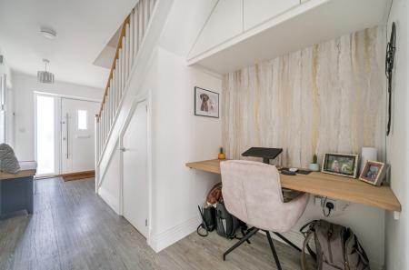 1361236-18-68ff80...