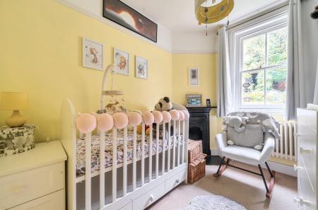 1375169-13-690c77...