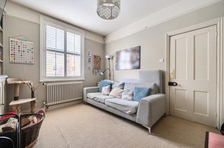 1375169-35-690c79...