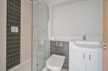 1376315-12-690c85...