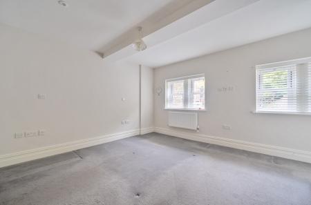 1376315-7-690c85a...