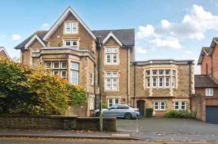 1376315-2-690c858...