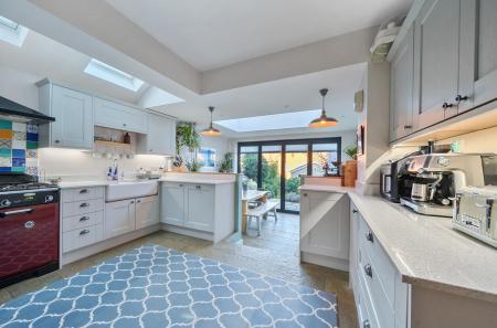 1383745-13-692085...