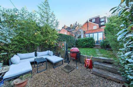 1383745-49-692086...