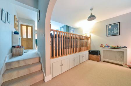 1383745-9-6920857...