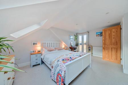 1383745-43-692086...