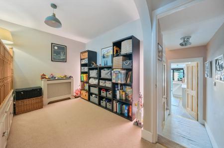 1383745-11-692085...