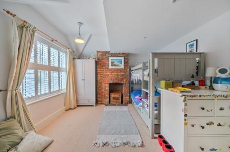 1383745-32-692085...