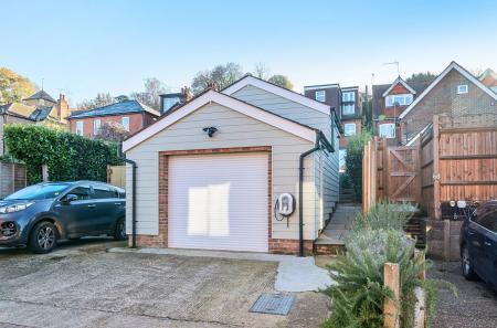 1383745-48-692086...