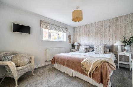 1382641-7-6925c46...