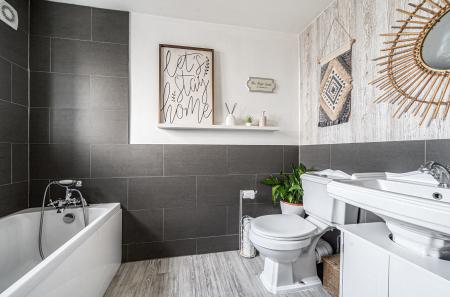 1382641-2-6925c36...