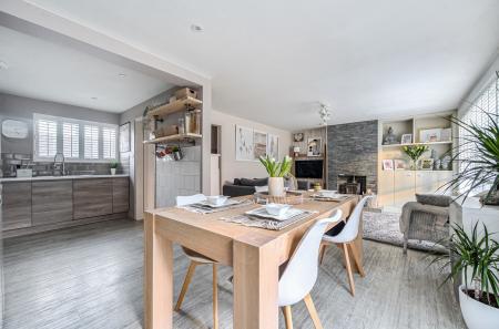 1382641-25-6925c5...