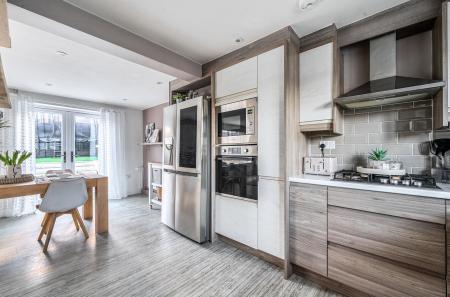 1382641-22-6925c5...