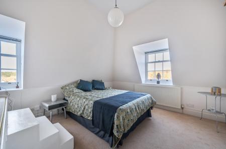 1386720-8-692ee3d...