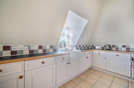 1386720-29-692ef3...