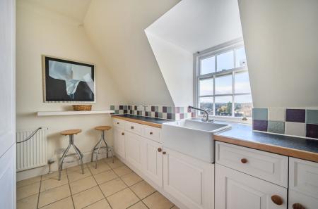 1386720-28-692ef3...