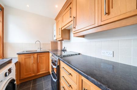 1388669-13-693bfd...