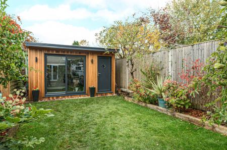 1372093-6-690341e...