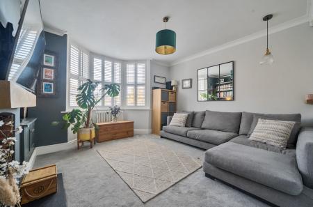 1372093-24-690343...