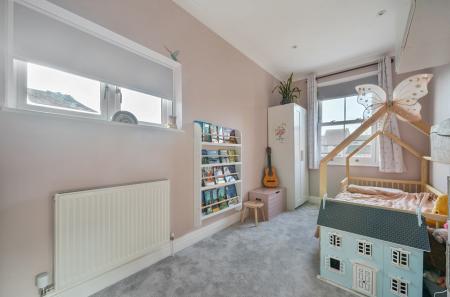 1372093-43-69034e...