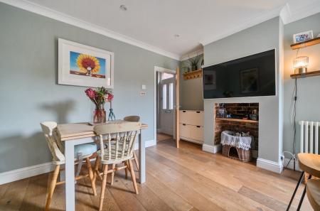 1372093-18-690342...