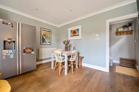 1372093-17-690342...