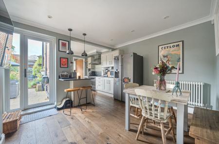 1372093-20-690342...