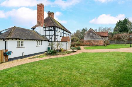 1389384-3-693ffff...