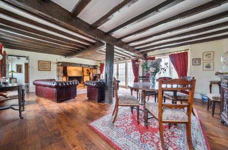 1389384-13-694000...