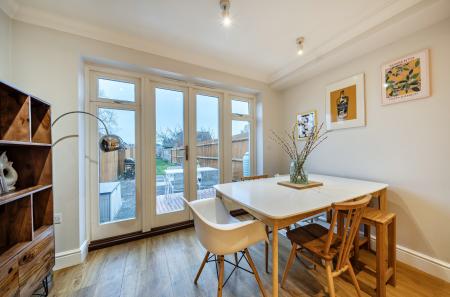 1387222-11-694a6f...