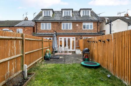 1387222-5-694a6f0...