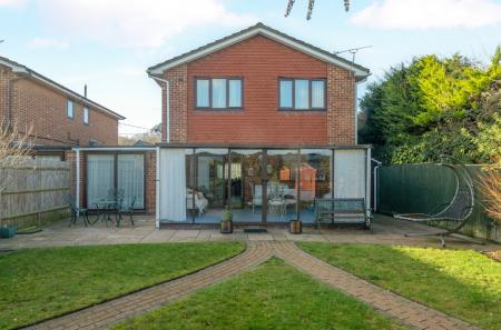 1388253-7-69397d5...