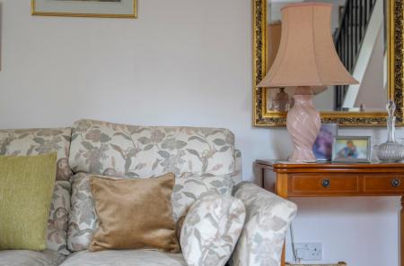 1383451-11-692826...