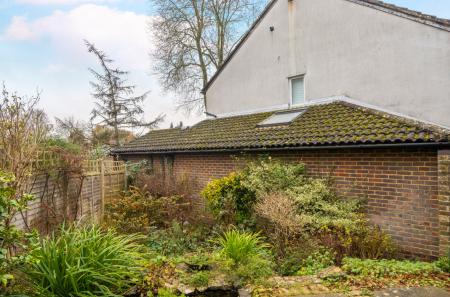 1383451-6-6928269...