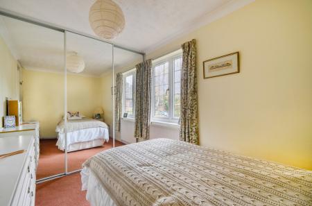 1383451-30-692828...