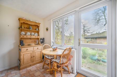 1383451-13-692826...