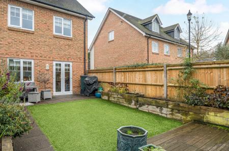 1382889-6-6924503...