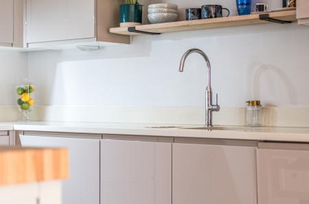 1382889-11-692450...